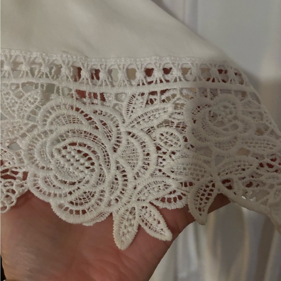 Wedding Robe - Picture 6 of 7